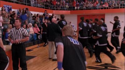 Oh! Well, nice outfit, Brooke. - One Tree Hill