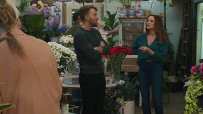 Oh, well those are daisies,
but so close. - The Professional Bridesmaid