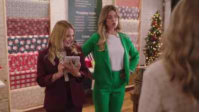 Oh, well, that would
be a Christmas miracle. - Unwrapping Christmas: Mia's Prince