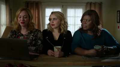 - Oh, we're not going
after the money. - Good Girls