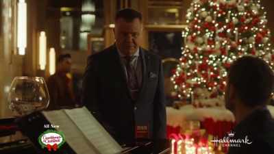 - Oh, whitbey. Come on.
You can let me enjoy - A Royal Queens Christmas