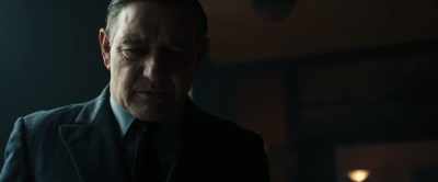 -Oh, why?
-To combat black market trading. - The Resistance Banker