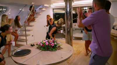 - Oh!
- Woo! - Below Deck Sailing Yacht