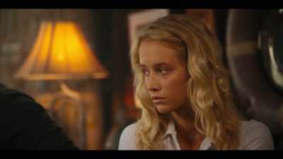 -Oh, you would like to talk in private?
-Mmm, yeah. Yeah. - Dive Club