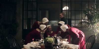 - Oh, wow.
- Mmm-hmm. - The Handmaid's Tale