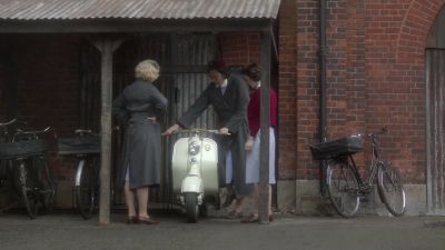 Oh, this wretched girdle! - Call the Midwife