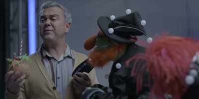 Oh, yeah. 'Cause you drank four coconuts.
(GRUNTS) - The Muppets Mayhem