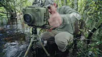 Oh, yeah, here comes
a bear straight at the camera. - Path of the Panther
