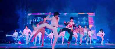♪ Oh, yeah, it's awesome ♪ - BTS: Permission to Dance on Stage - LA