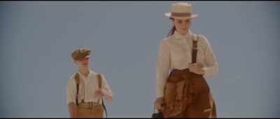 - Oh, yeah? Look at me.
I'm cooked to perfection. - Theodosia