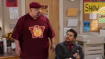 -Oh. Yeah, pretty satisfying, right?
-Mm. - Mr. Iglesias