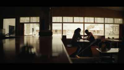 - Oh, yeah, sorry.
Oh! - The Tourist