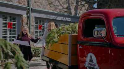 Oh yeah, sweetie, you go ahead
and take that box in. - Match Made in Mistletoe