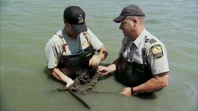 OH YEAH THERE'S YOUR PROBLEM RIGHT THERE THAT'S IT - Dirty Jobs