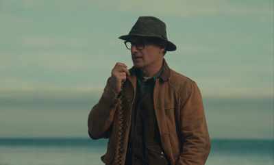 - Oh.
- You can station the mic I left. - Guillermo del Toro's Cabinet of Curiosities