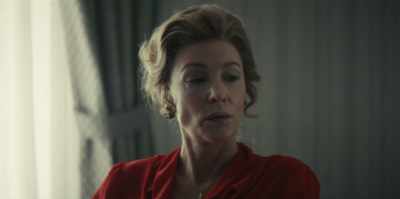 - Oh, were you planning to spend
Thanksgiving with us? - Mrs. America