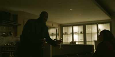 - Oh, you were wooing me, huh?
- Mm-hmm, yeah. - Pearson