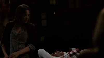 Oh. Your fingers are blue. - The Following