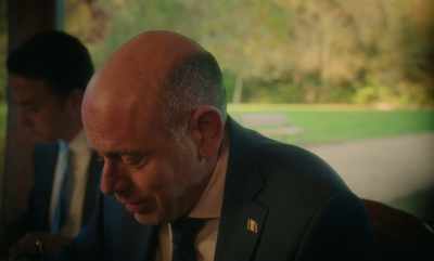 - Oh, to your wedding?
- Mmm, not so fast. - Rumours