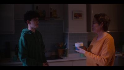 -Oh, you're a star.
-Is he okay? - Heartstopper