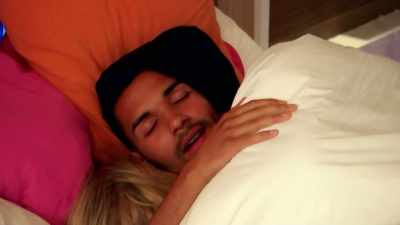 ‐Oh, you're so cuddly.
‐(TINA CHUCKLES) - Love Island