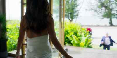 - Oh, you're here.
Thank God. - Fantasy Island