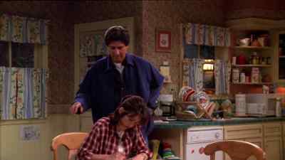 - Oh, you're workin'
on your thing? - Everybody Loves Raymond