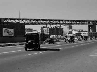 O'Hara and Grayson followed the truck - Walk a Crooked Mile