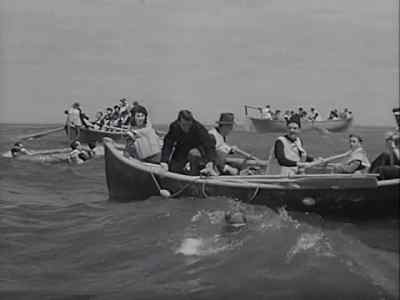 O'Hara! Never mind your jewels! Get back in the boat! - Once Upon a Honeymoon