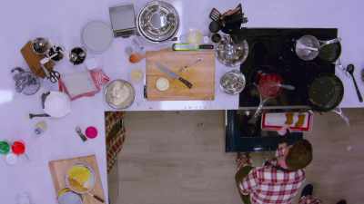 - Ohh.
- Ugh! - Baking It