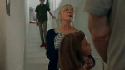 Oi gorgeous girl, give me a cuddle. - There She Goes