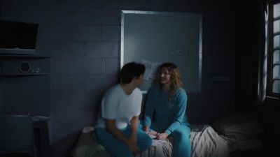 Oi, what's Marie doing here? - Wentworth