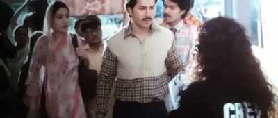Oil every machine spring
with your soul. - Sui Dhaaga - Made in India