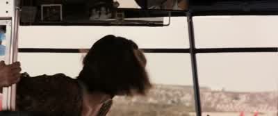 - Ok, Annie, get on. - Speed