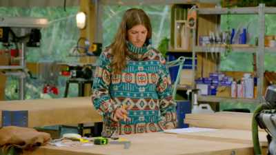 OK, awesome foursome,
please huddle round. - Handmade: Britain's Best Woodworker