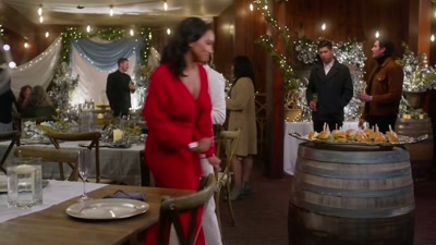 OK.
CLEARS THROAT - Yuletide the Knot