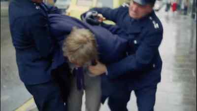 - OK! Come on.
- You're hurting my arm. Leave it. - Poor Cow