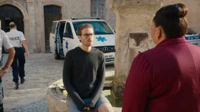 OK.
Do you know if she had a laptop? - Murder in Provence