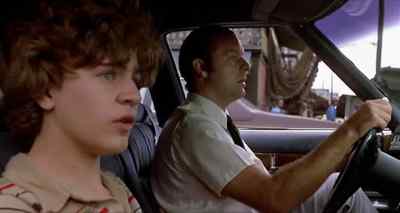 Ok, follow him.
Follow anyway.
It's one way. - My Bodyguard