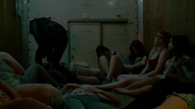 - OK.
- I'm going to call it in. - Chicago P.D.