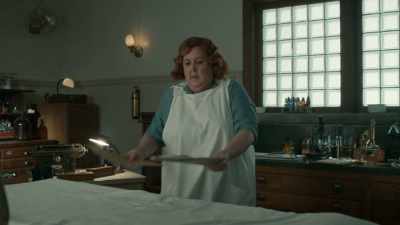 OK, let's see here... - Frankie Drake Mysteries