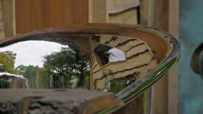 OK, my only worry is,
because it's very reflective, - Extraordinary Escapes with Sandi Toksvig