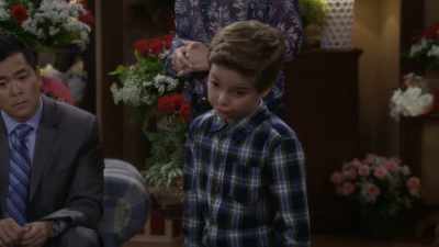 OK, stop apologizing,
you're embarrassing yourself. - Fuller House