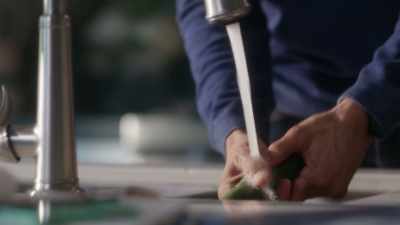 Ok, there are five green things
in Alex's fridge, - Chronicle Mysteries: The Deep End