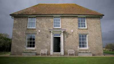 -- OK, there are two separate
sitting rooms, - Extraordinary Escapes with Sandi Toksvig