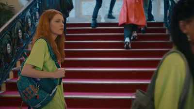 - OK, uh, the... f...?
- The Front Row, Harriet! - Geek Girl