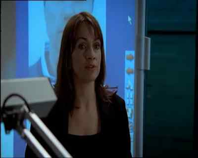 OK, we're nearly there.
We're approaching the hotel. - Wire in the Blood