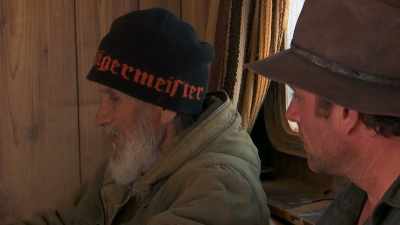 OK. What you do, you go like that. - Outback Opal Hunters