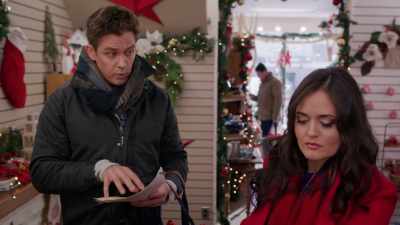 Okay, it actually
frightens me to say this, - Christmas at the Drive-In