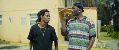 - Okay, all right.
- Empty the register on the weekend. - Moonlight